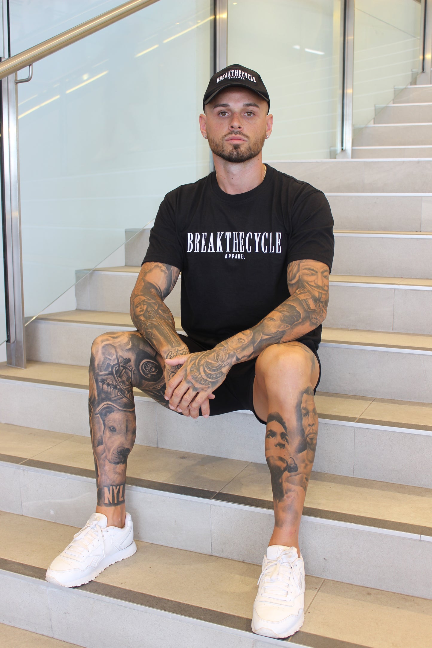 BLACK / WHITE LUXE T-SHIRT